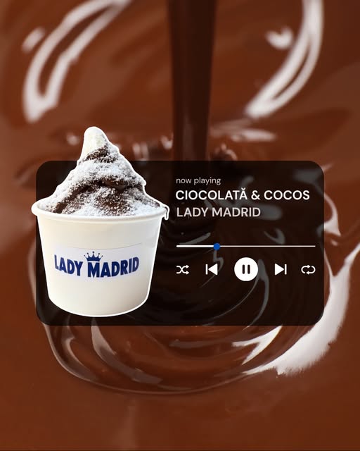 Frozen yogurt Lady Madrid cu fructe